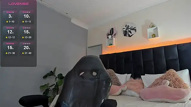 Snapshot of Ares_di_martin chatting on 1, 10, 2025 Ares di martin online show from 1, 10, 2025