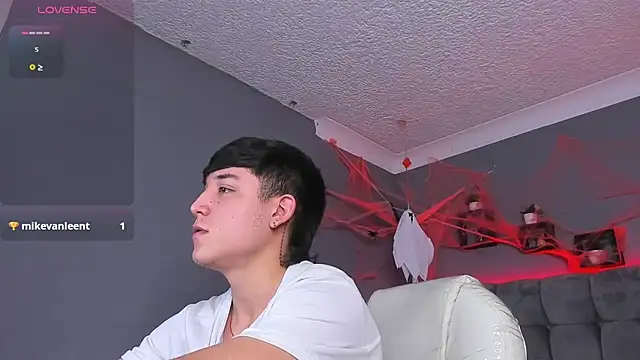 Snapshot of Ares_di_martin chatting on 23, 10, 2025 Ares di martin online show from 23, 10, 2025