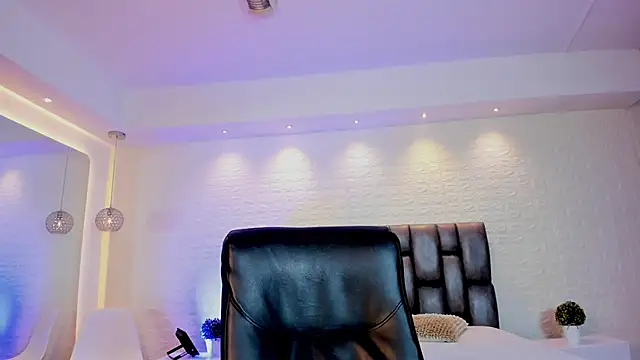 AidaJones online show from 24, 4, 2026