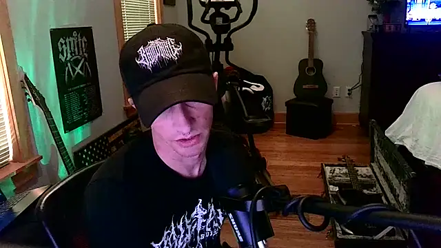 Snapshot of LEVIATHANX666 chatting on 5, 4, 2026 LEVIATHANX666 online show from 5, 4, 2026