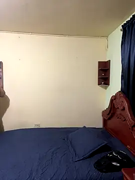 Snapshot of MaxDell chatting on 9, 9, 2025 MaxDell online show from 9, 9, 2025