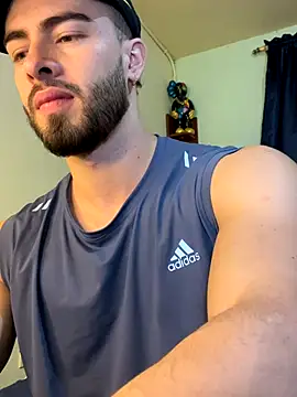 Snapshot of MaxDell chatting on 18, 12, 2025 MaxDell online show from 18, 12, 2025