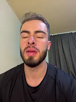 Snapshot of MaxDell chatting on 6, 1, 2026 MaxDell online show from 6, 1, 2026