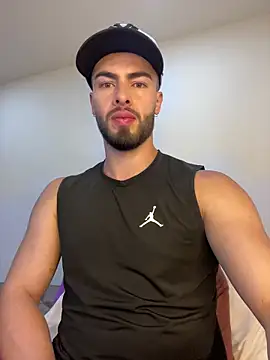 Snapshot of MaxDell chatting on 10, 2, 2026 MaxDell online show from 10, 2, 2026