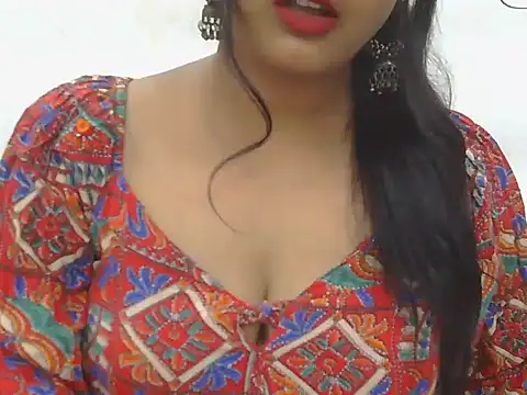 Snapshot of POOJA_199 chatting on 3, 10, 2025 POOJA 199 online show from 3, 10, 2025