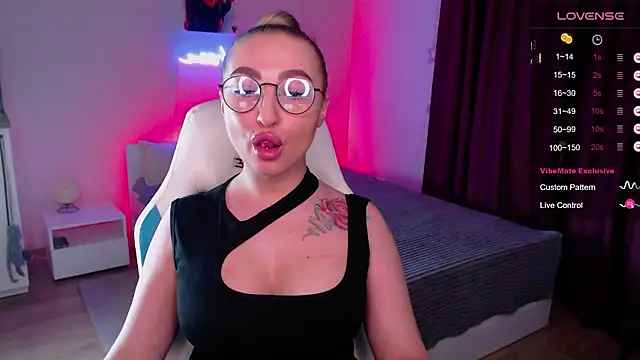 Bunny Butt  online show from 13, 3, 2026