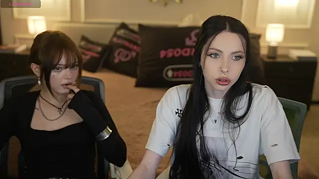 Snapshot of VivianSweet_ chatting on 6, 6, 2026 VivianSweet online show from 6, 6, 2026