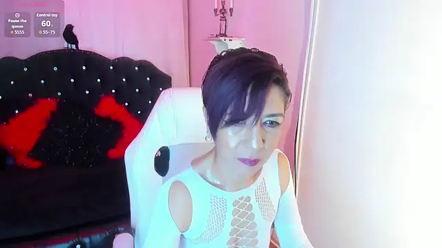 Snapshot of Trinityy__ chatting on 14, 10, 2025 Trinityy online show from 14, 10, 2025