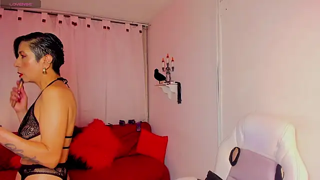 Snapshot of Trinityy__ chatting on 10, 3, 2026 Trinityy online show from 10, 3, 2026