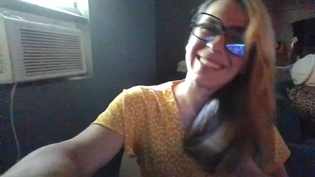 mayra mayhem online show from 3, 8, 2026
