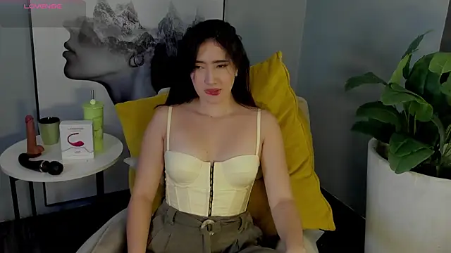 Skyyle  online show from 19, 7, 2026