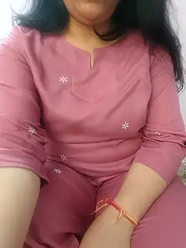 Snapshot of roshni_agrawal0 chatting on 2, 5, 2026 roshni agrawal0 online show from 2, 5, 2026