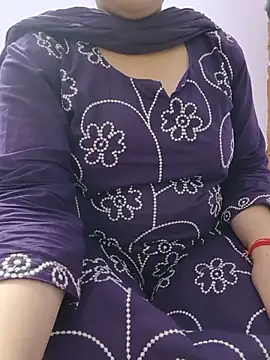 Snapshot of roshni_agrawal0 chatting on 25, 5, 2026 roshni agrawal0 online show from 25, 5, 2026