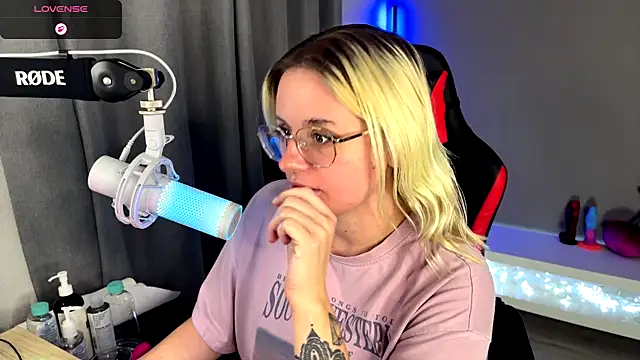 Charlies world online show from 4, 10, 2025