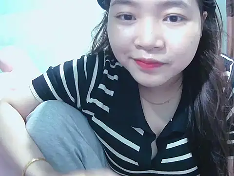 Snapshot of Lily3322 chatting on 28, 9, 2025 Lily3322 online show from 28, 9, 2025