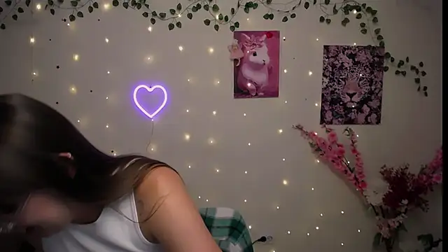 Amanda Bright  online show from 28, 7, 2026