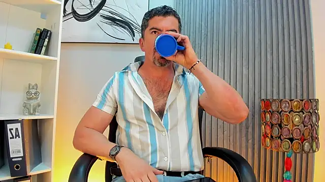 JuanKFit 45 online show from 24, 7, 2026