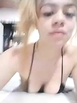 Snapshot of KATA_BLONDE chatting on 10, 10, 2025 KATA BLONDE online show from 10, 10, 2025