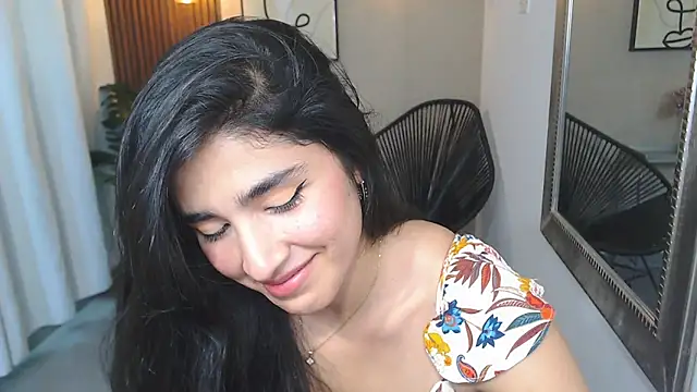 Lia Mar  online show from 18, 4, 2026