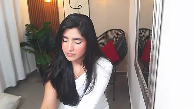 Lia Mar  online show from 23, 4, 2026