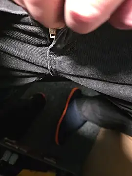 Snapshot of Oorse1966 chatting on 21, 11, 2025 Oorse1966 online show from 21, 11, 2025