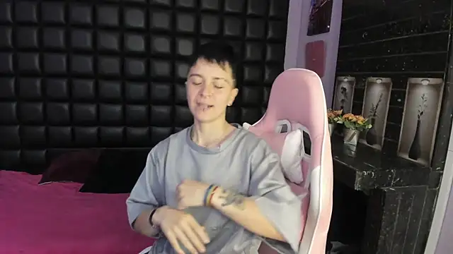  Hannah Hot online show from 13, 11, 2025