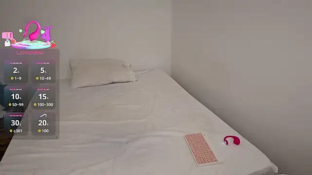 kayleesims  online show from 4, 3, 2026