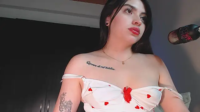 Snapshot of miaabroown chatting on 11, 9, 2025 miaabroown online show from 11, 9, 2025