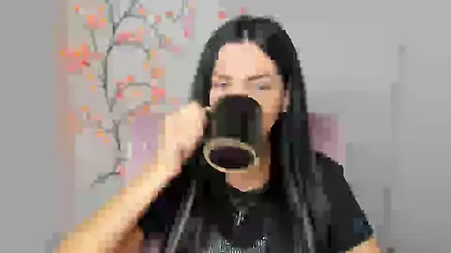 Lune Moon online show from 6, 4, 2026