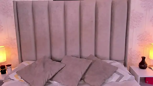 ShaynaHosk online show from 29, 3, 2026