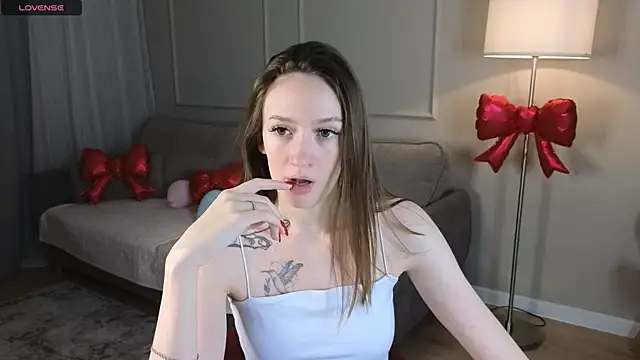 cutienaughtygirl online show from 14, 3, 2026