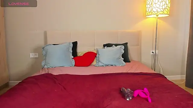 cutienaughtygirl online show from 9, 6, 2026