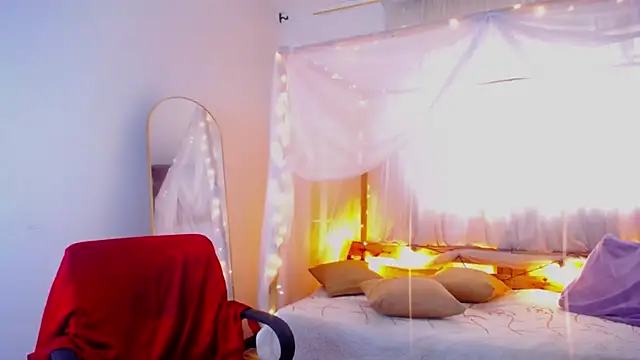 loreaniss online show from 5, 12, 2025