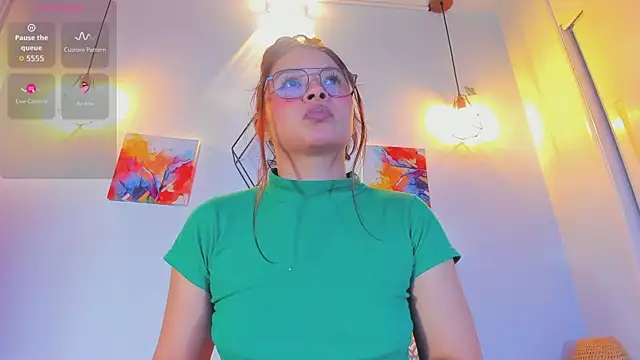 Karlaliones69 online show from 18, 4, 2026