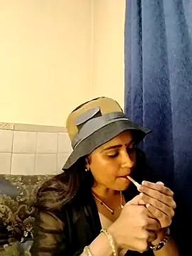 cute indianxo online show from 17, 4, 2026