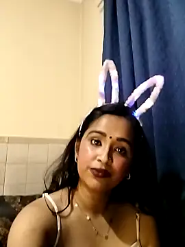 Snapshot of cute_indianxo chatting on 30, 4, 2026 cute indianxo online show from 30, 4, 2026