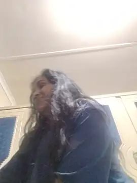 Snapshot of cute_indianxo chatting on 16, 5, 2026 cute indianxo online show from 16, 5, 2026