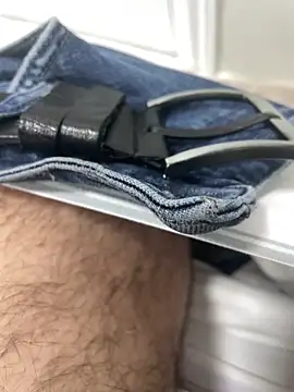 Snapshot of Heros2000 chatting on 6, 11, 2025 Heros2000 online show from 6, 11, 2025