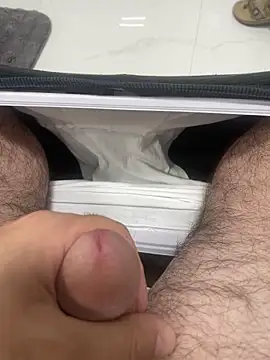 Snapshot of Heros2000 chatting on 18, 11, 2025 Heros2000 online show from 18, 11, 2025