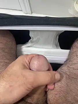 Snapshot of Heros2000 chatting on 15, 12, 2025 Heros2000 online show from 15, 12, 2025