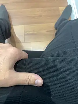 Snapshot of Heros2000 chatting on 19, 12, 2025 Heros2000 online show from 19, 12, 2025