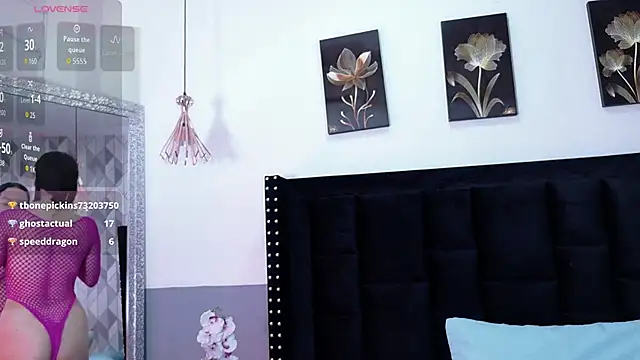 cutepetitee online show from 5, 10, 2025