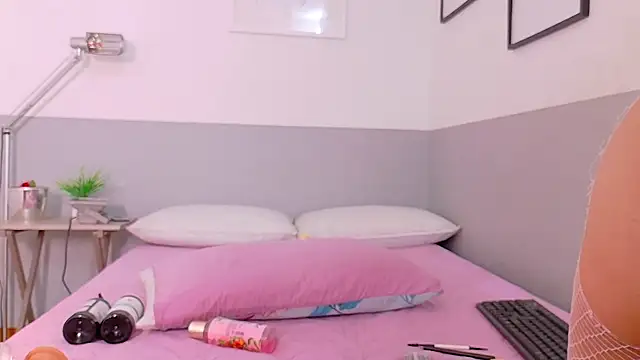 cutepetitee online show from 15, 1, 2026