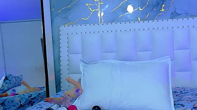 cutepetitee online show from 22, 4, 2026