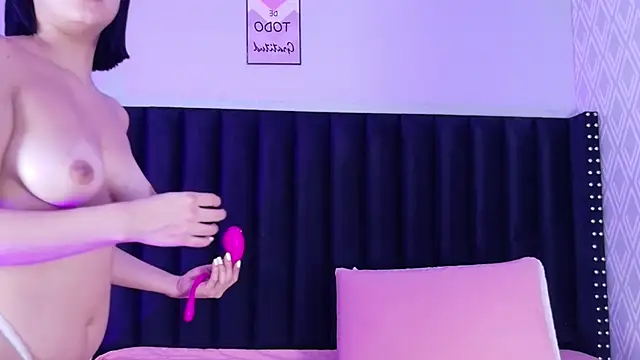 cutepetitee online show from 25, 4, 2026