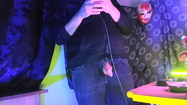 DjDiCKmannOnE online show from 1, 2, 2026