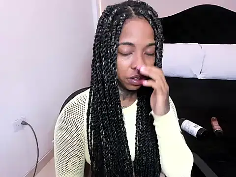 Pauline Fox online show from 25, 4, 2026