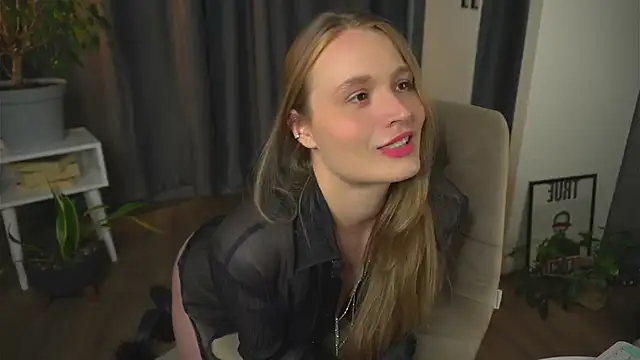 Snapshot of lisa_schiele chatting on 14, 9, 2025 lisa schiele online show from 14, 9, 2025