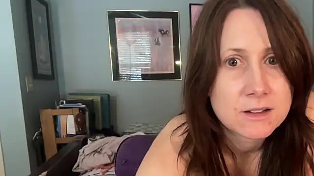 Snapshot of MommyGoddessL chatting on 6, 10, 2025 MommyGoddessL online show from 6, 10, 2025