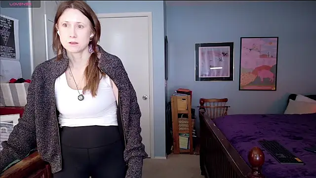 Snapshot of MommyGoddessL chatting on 18, 2, 2026 MommyGoddessL online show from 18, 2, 2026